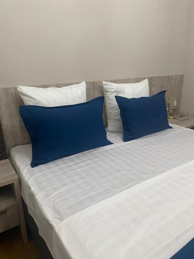 Green Town Hotel 奇姆肯特 外观 照片